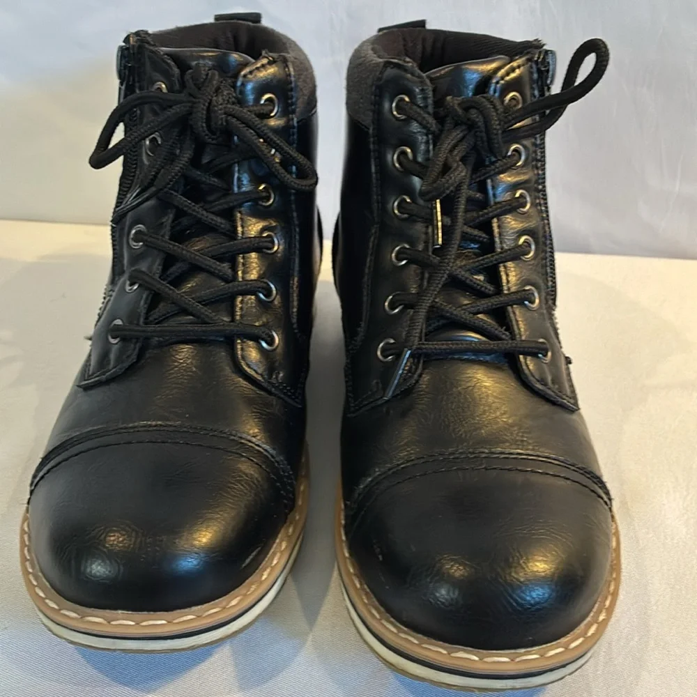 XRAY Finley black faux leather lace up boys casual ankle boots kids size 5